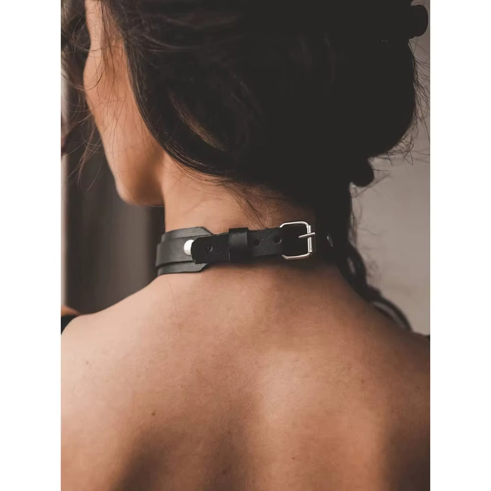 Collier Cuir & Longue Chaîne Noir Quiet Blossom